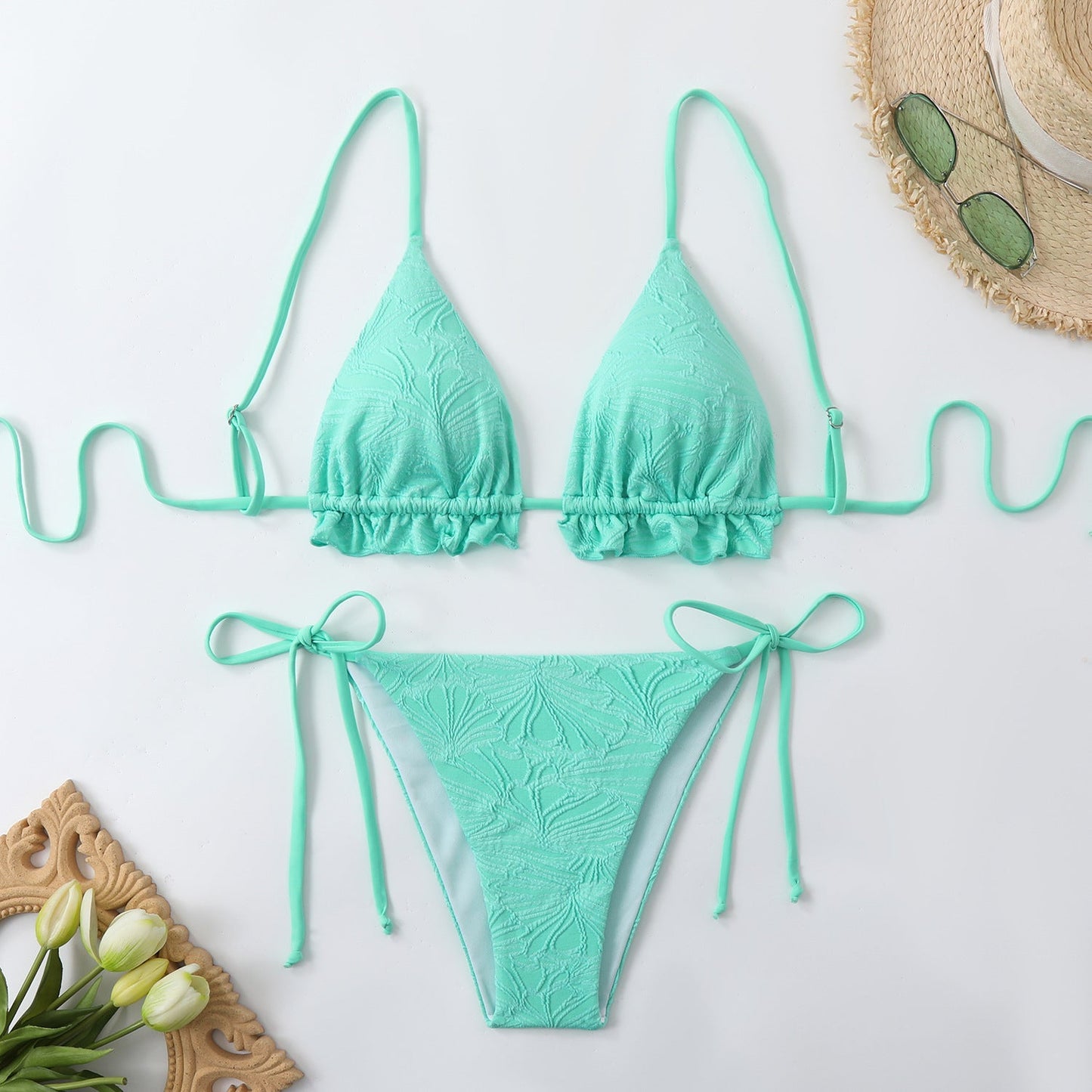 Bikini-Set mit Rüschen und verstellbaren Trägern von MODEGEIST