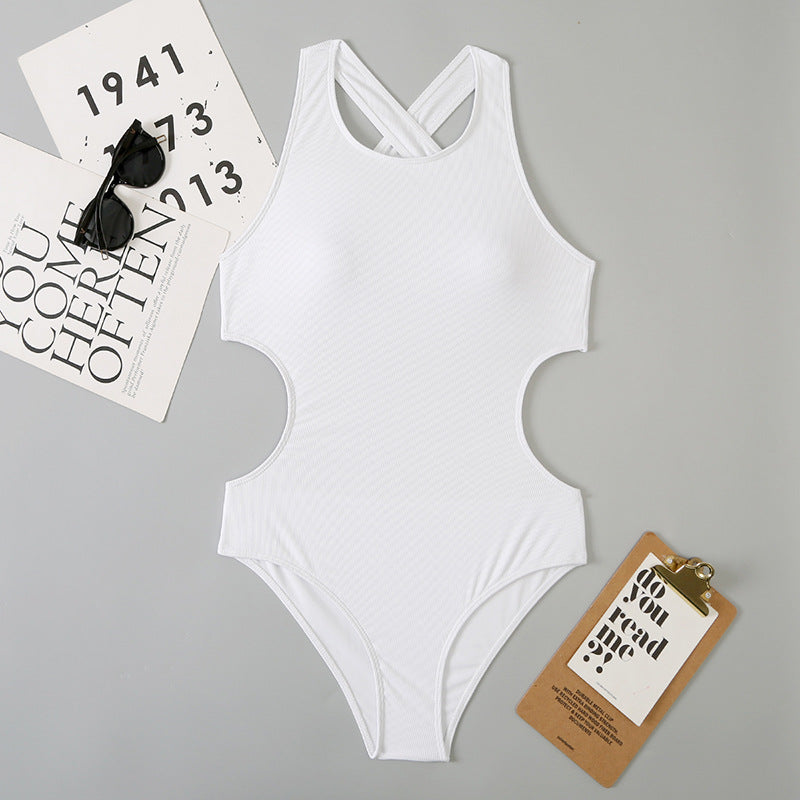 Moderner Damen Badeanzug mit innovativem Cut-out Design