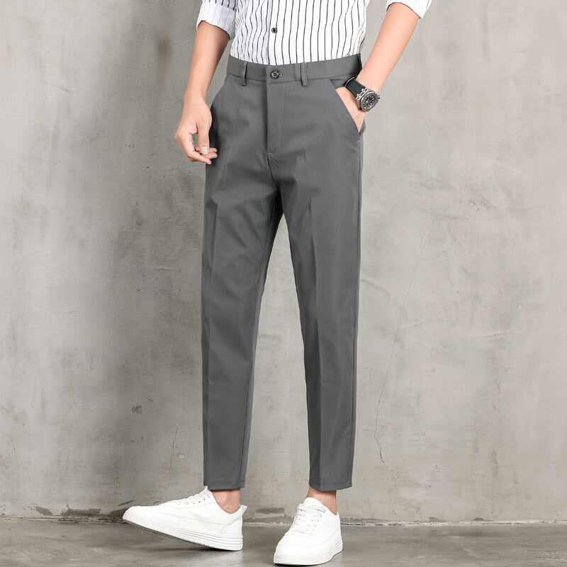 Herren moderneChinohose mit slim fit Schnitt und praktischen Seitentaschen ModeGeist