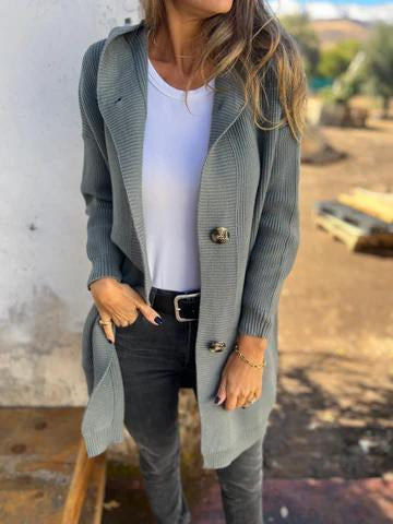 Damen Lange Strickjacke mit hochwertiger Rippstruktur und eleganten Knöpfen ModeGeist