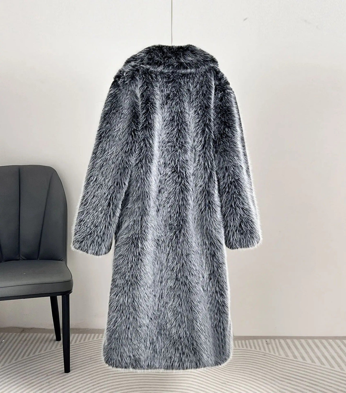Damen Eleganter Pelzmantel mit großen Taschen ModeGeist