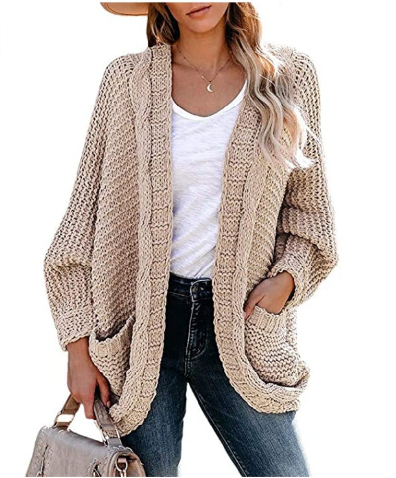 Damen Grobstrickjacke mit lässigen Konturen und großen Taschen ModeGeist