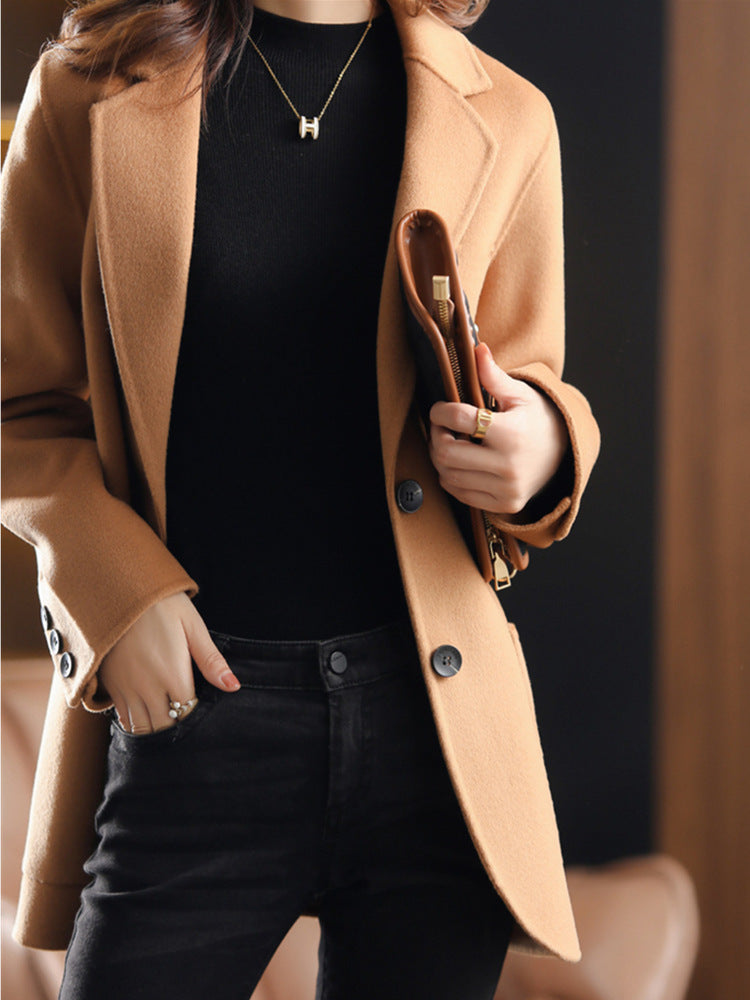 Damen eleganter Blazer im minimalistischen Stil ModeGeist