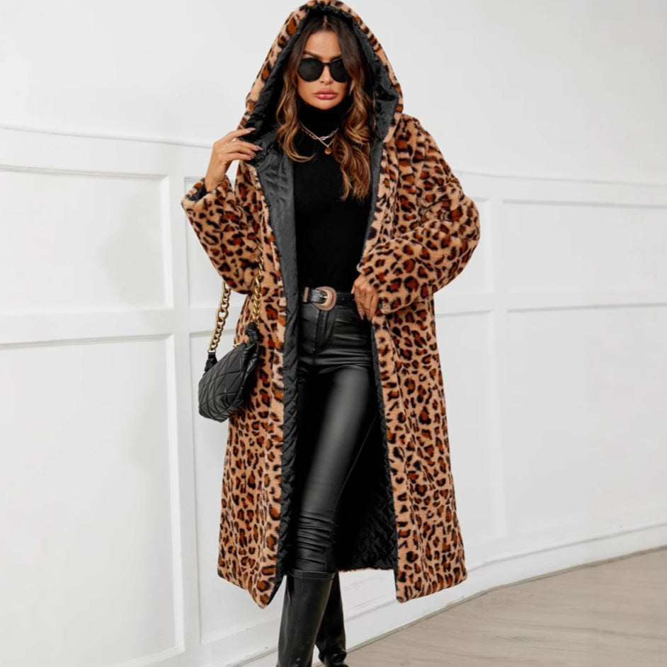 Damen Übergroße Kuscheljacke mit Leopardenmuster ModeGeist