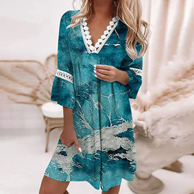 Damen Blumiges Tunika-Kleid mit Spitzenakzenten ModeGeist