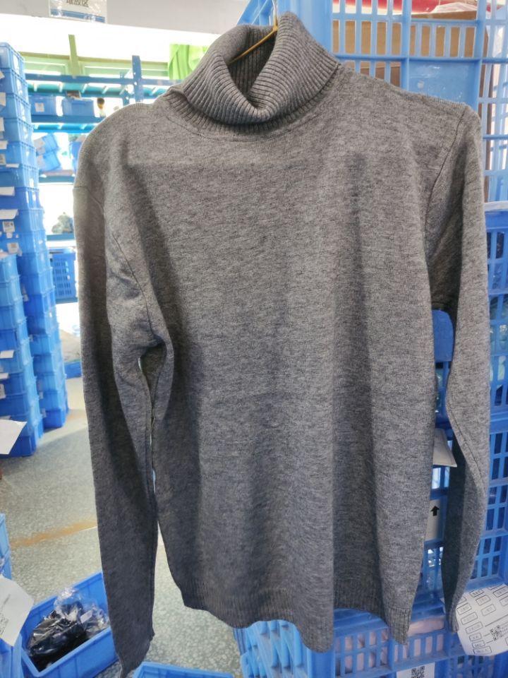 Herren eleganter Rollkragenpullover aus feiner Merinowolle ModeGeist