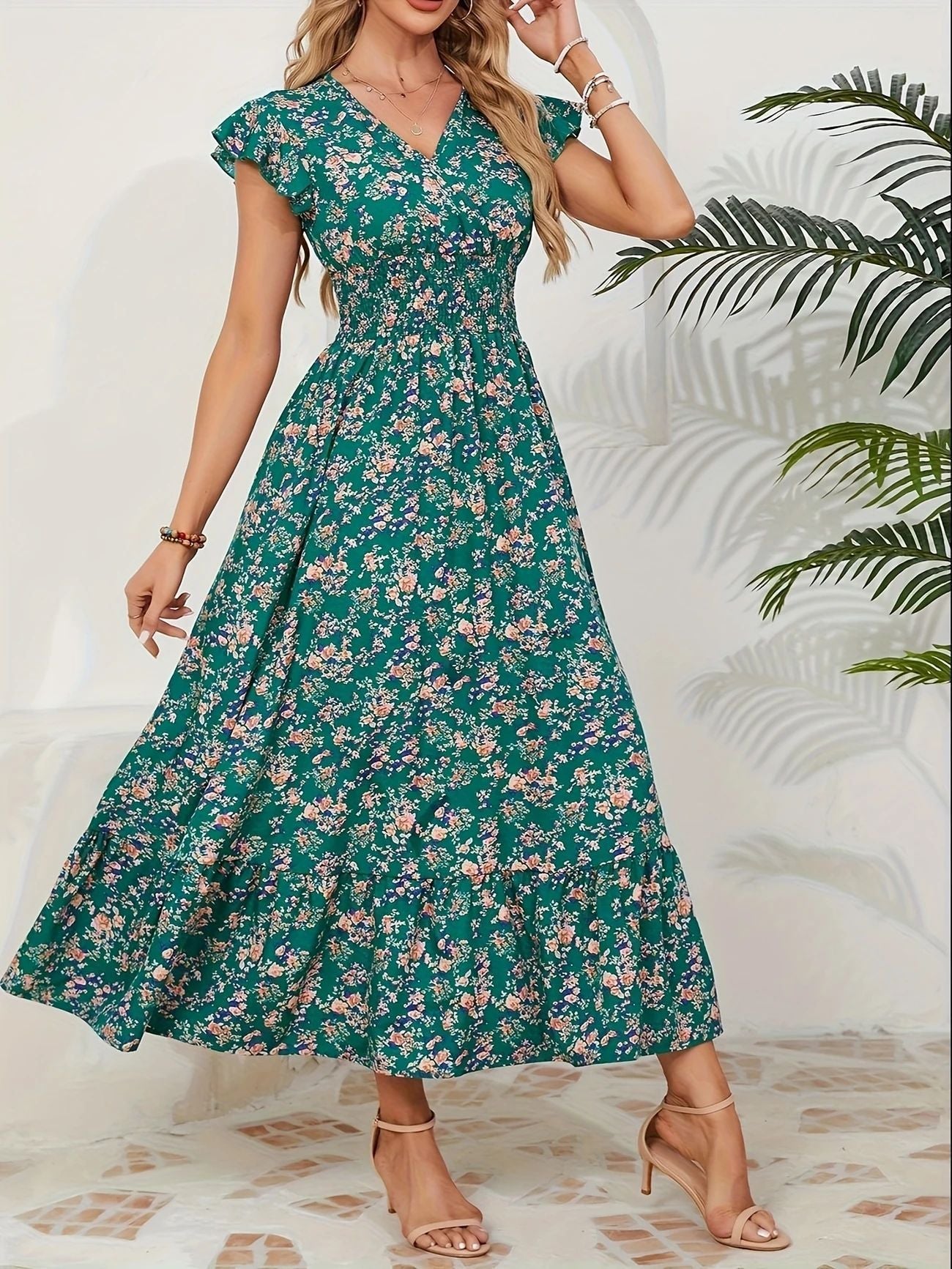 Romantisches Maxikleid mit weitem Rock und Rüschen – MODEGEIST