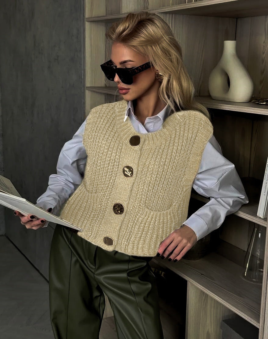 Damen gemütliche Strickweste mit großen Knöpfen und praktischen Taschen ModeGeist