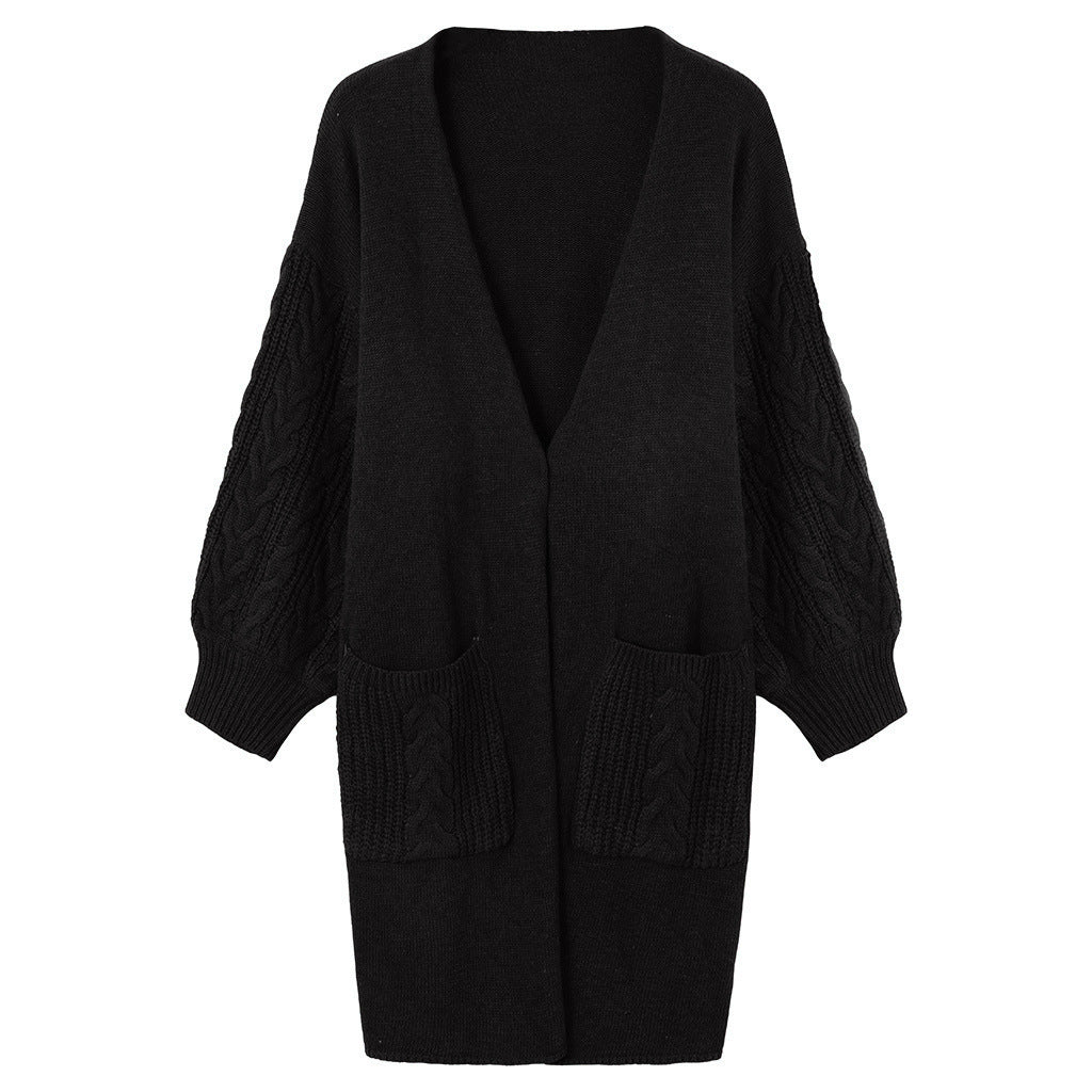 Damen Strickmantel mit tiefem V-Ausschnitt und groben Zopfstrickdetails ModeGeist