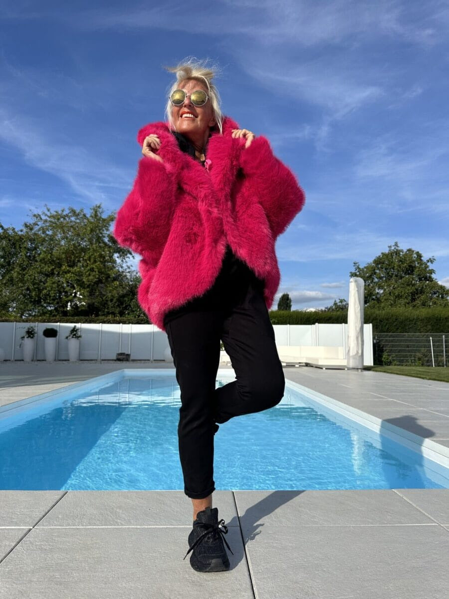 Damen Modische Fleecejacke mit weich gefüttertem Kragen und weitem Schnitt ModeGeist