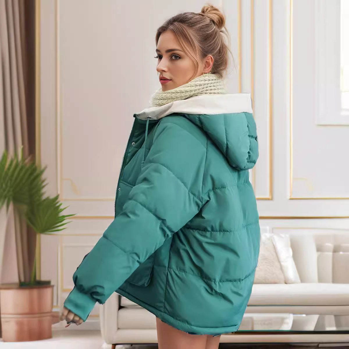 Damen modische Steppjacke mit abnehmbarer Kapuze und komfortabler Passform ModeGeist