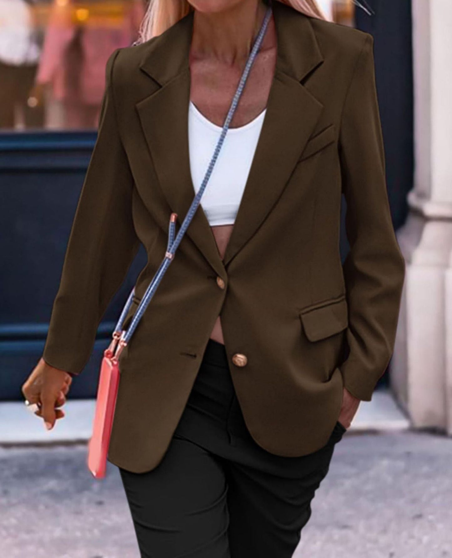 Damen Eleganter Einreiher Blazer mit goldenen Knöpfen und tailliertem Schnitt ModeGeist