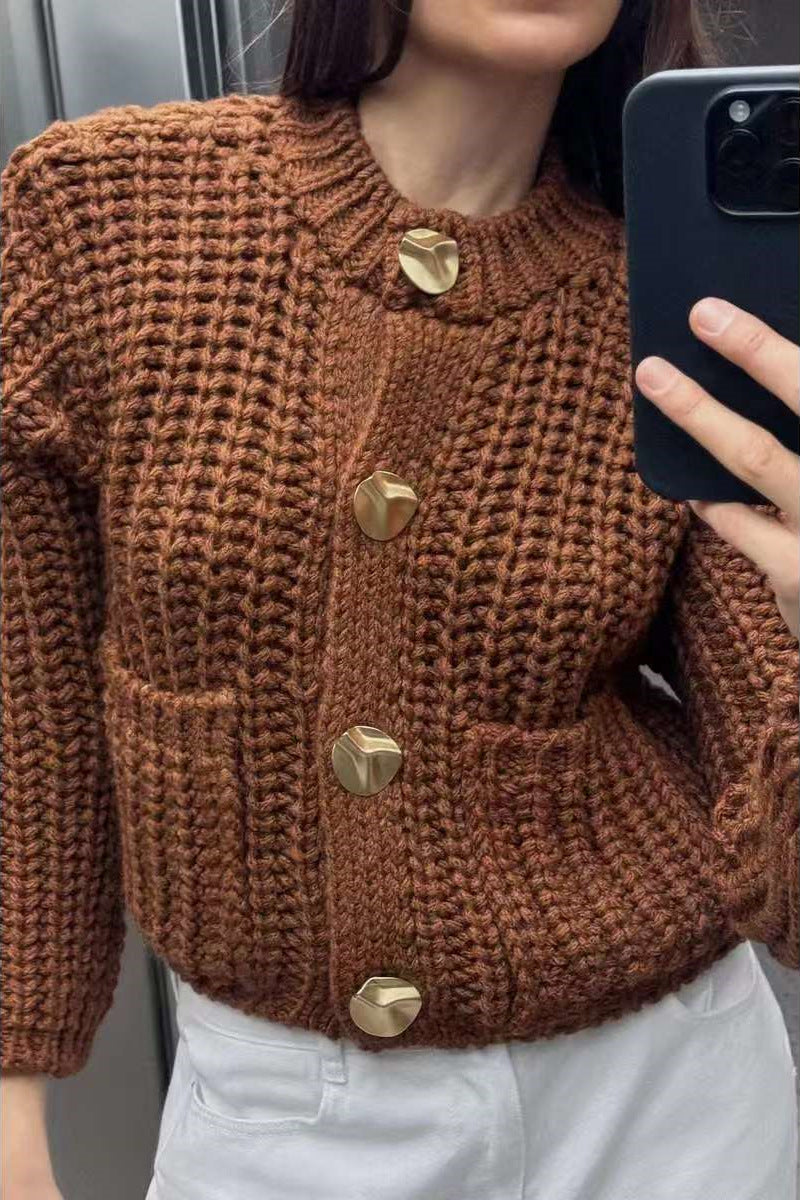 Damen kuschelige Strickjacke mit dekorativen Knöpfen und praktischen Taschen ModeGeist