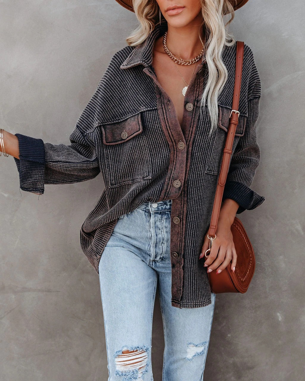 Damen Overshirt mit strukturiertem Design und praktischen Taschen ModeGeist