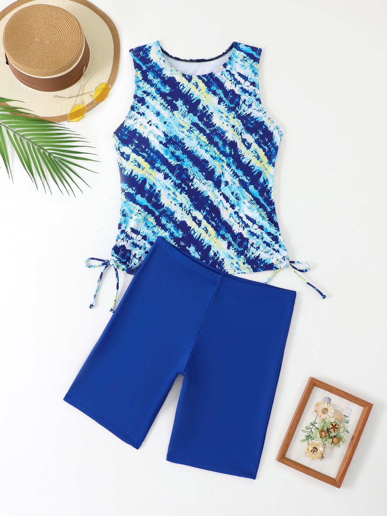 Figurfreundlicher Damen Tankini mit hochgeschnittenem Top und Shorts von MODEGEIST