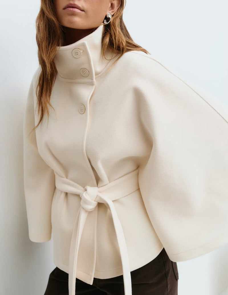 ModeGeist | Stehkragen Knopf Gürtel Cape Trenchcoat