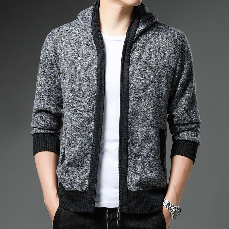 Herren Moderne Strickjacke mit Kapuze und schwarz-weißen Akzenten ModeGeist