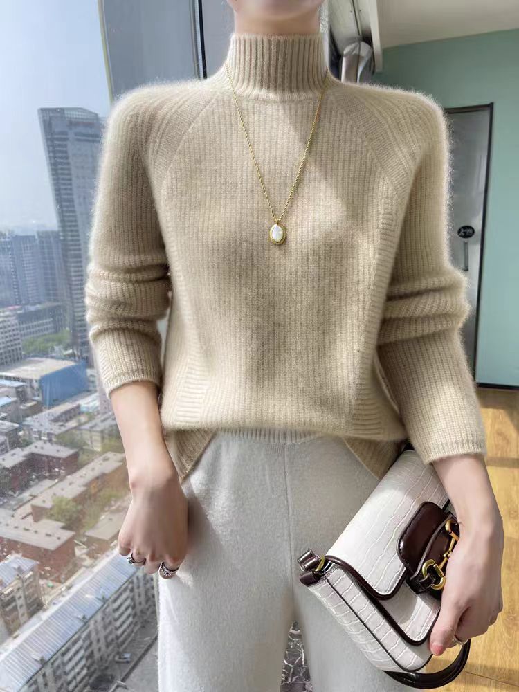 Damen Strickpullover mit hohem Kragen und feiner Rippstruktur ModeGeist
