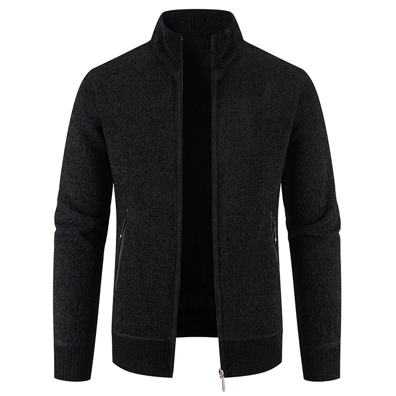 Herren elegante Strickjacke mit hohem Kragen und praktischen Reißverschlusstaschen ModeGeist