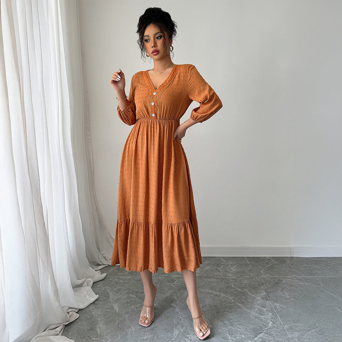 Modegeist Damenkleid: Midi, V-Ausschnitt, Rüschen-Saum