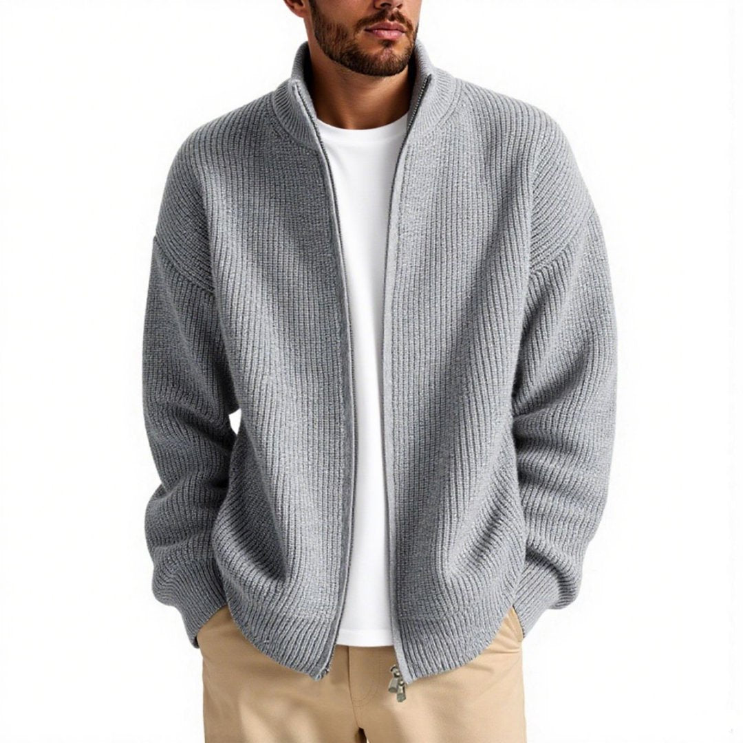 Herren Strickjacke mit hohem Kragen und praktischem Reißverschluss ModeGeist