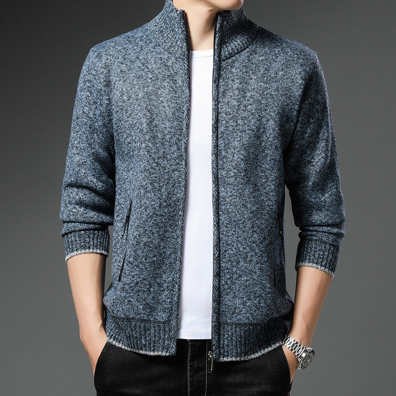 Herren Fleecejacke mit hochgeschlossenem Kragen und praktischen Reißverschlusstaschen ModeGeist