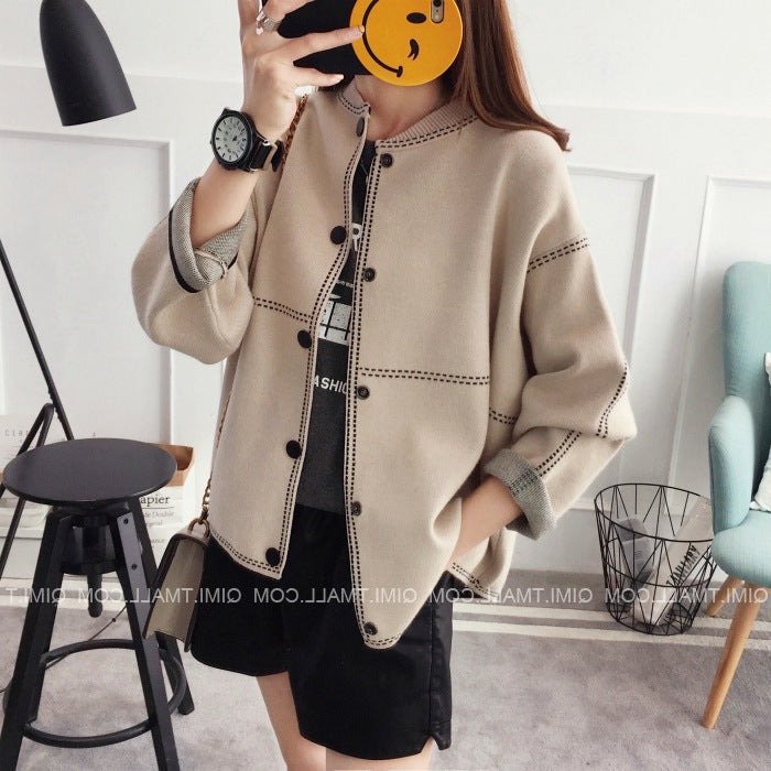 Eleganter Damen-Cardigan mit raffinierten Nähten und Knöpfen von MODEGEIST