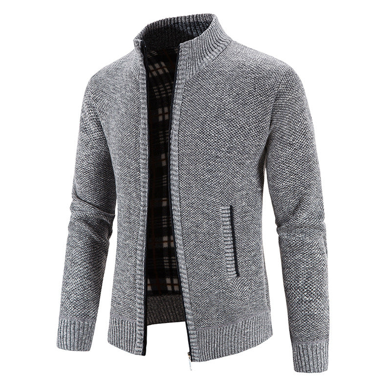 Herren modische Strickjacke mit hochgeschlossenem Kragen und praktischen Taschen ModeGeist