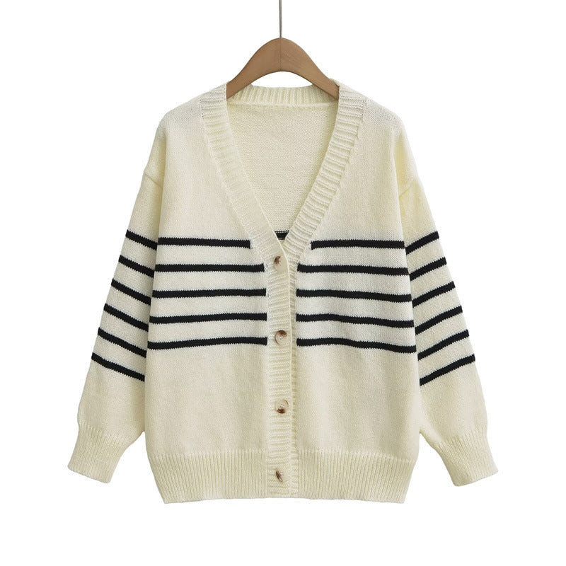 Damen Strickjacke mit Streifenmuster und sanfter Textur ModeGeist - ModeGeist
