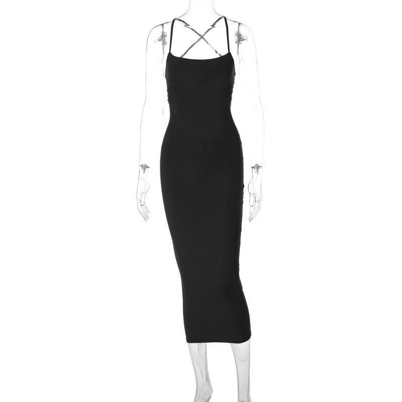 Elegantes figurbetontes Damen-Midi-Kleid mit Kreuzträgern von MODEGEIST