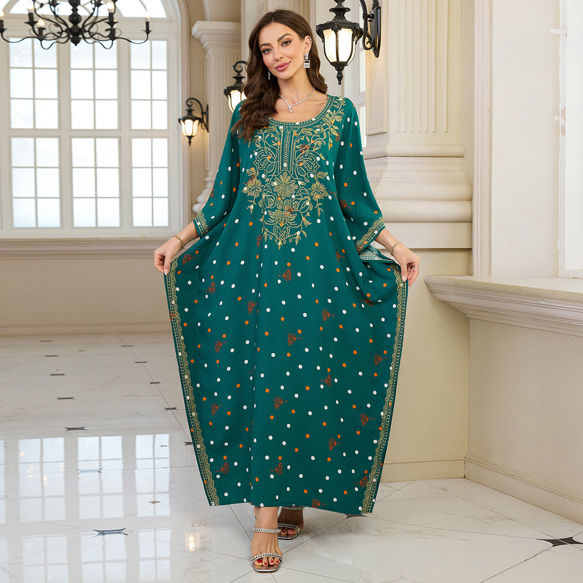 Elegante Tunika für Damen, lang und reich bestickt mit edlen Stickereien von MODEGEIST
 - MODEGEIST