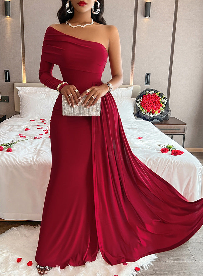 Elegantes Wickelkleid für Damen mit asymmetrischem One-Shoulder-Ausschnitt und fließendem Rock – MODEGEIST