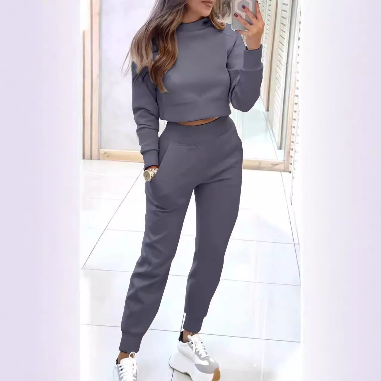 Damen Sportliches Loungewear-Set mit modischem Cropped-Oberteil und bequemen Jogginghosen ModeGeist