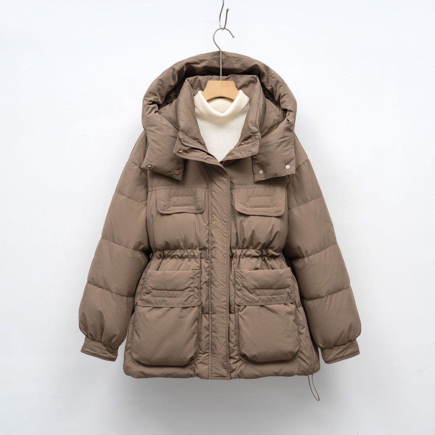 Damen gesteppte Winterjacke mit voluminösem Schnitt und praktischen Taschen ModeGeist