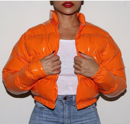 Damen modische kurze Steppjacke mit glänzendem Finish ModeGeist