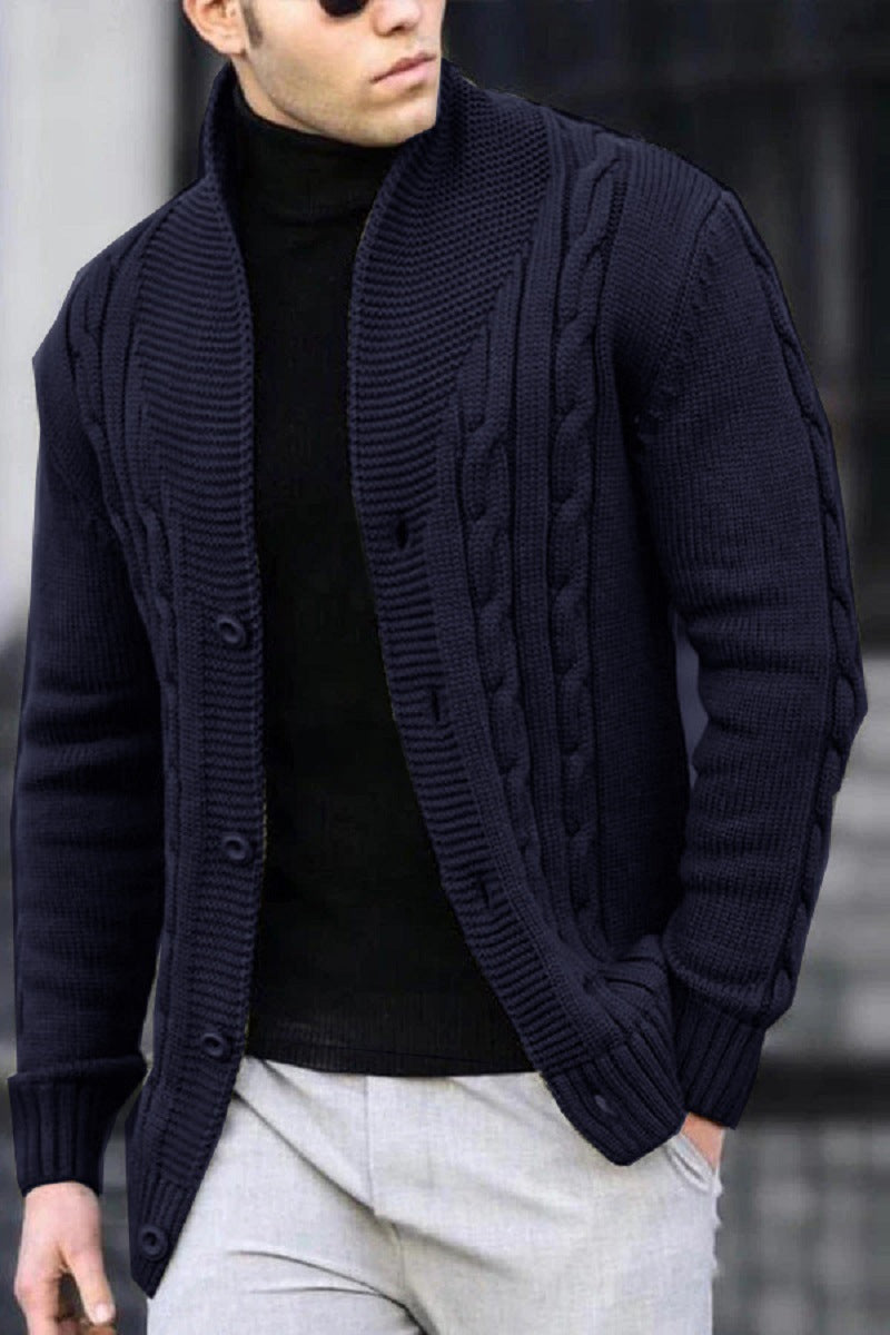 Herren Strickjacke mit robustem Zopfmuster und langlebigem Knopfverschluss ModeGeist