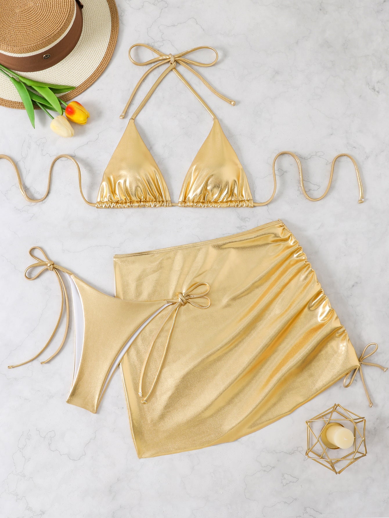 Glitzender Damen Bikini mit Rock von MODEGEIST