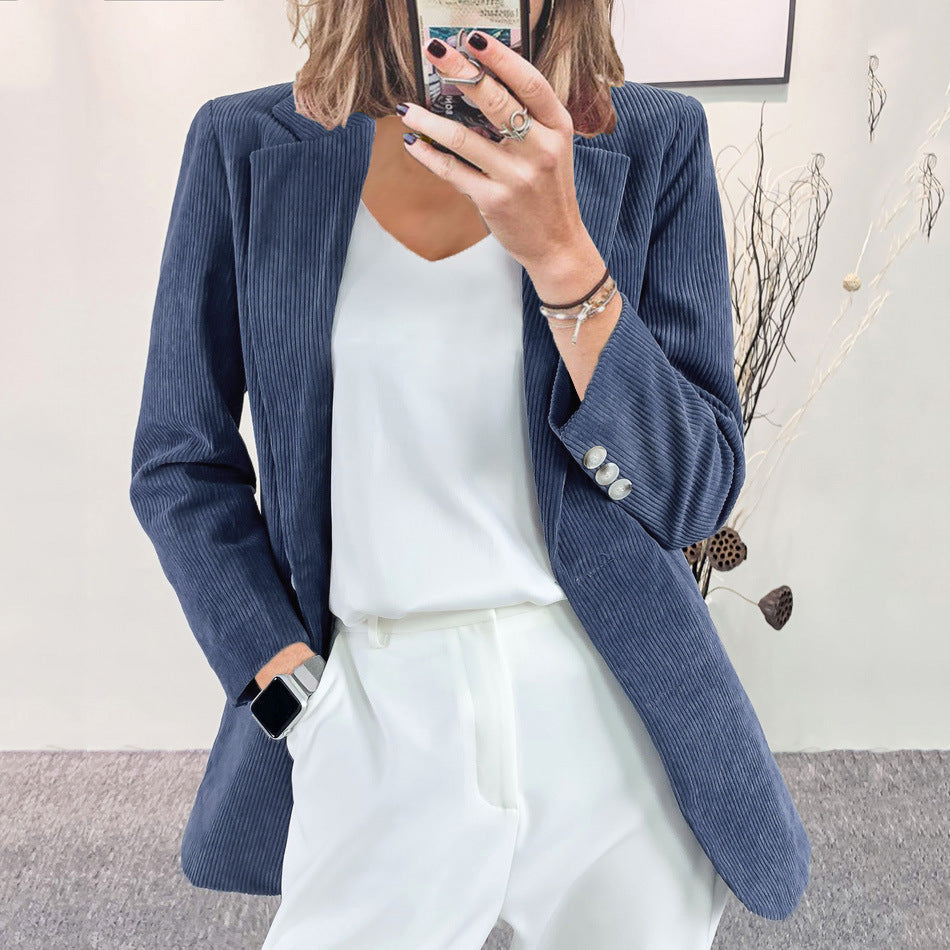 Damen Eleganter Blazer mit vertikalem Streifenmuster und schmaler Silhouette ModeGeist