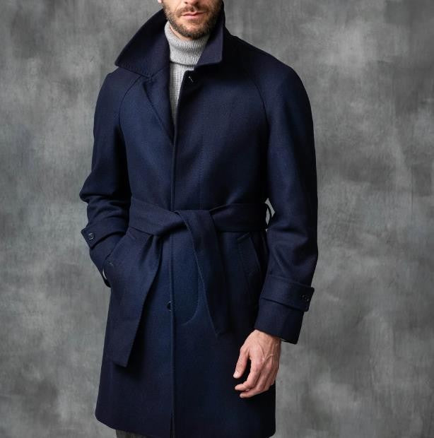 Herren eleganter Mantel mit Gürtel und klassischem Revers ModeGeist
