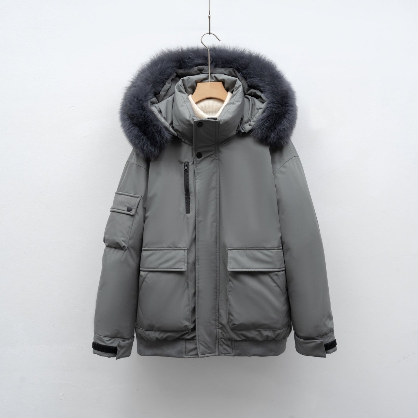 Damen Winterjacke mit großem Kunstfellkragen und funktionalen Taschen ModeGeist