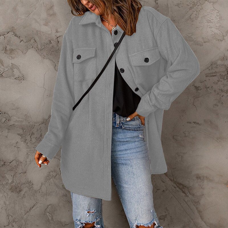 Damen vielseitige Oversize-Hemdjacke mit aufgesetzten Taschen und Knopfverschluss ModeGeist