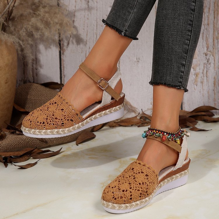 Komfortable Damen-Espadrilles mit feinem Häkel-Look und bequemem Fußbett von MODEGEIST