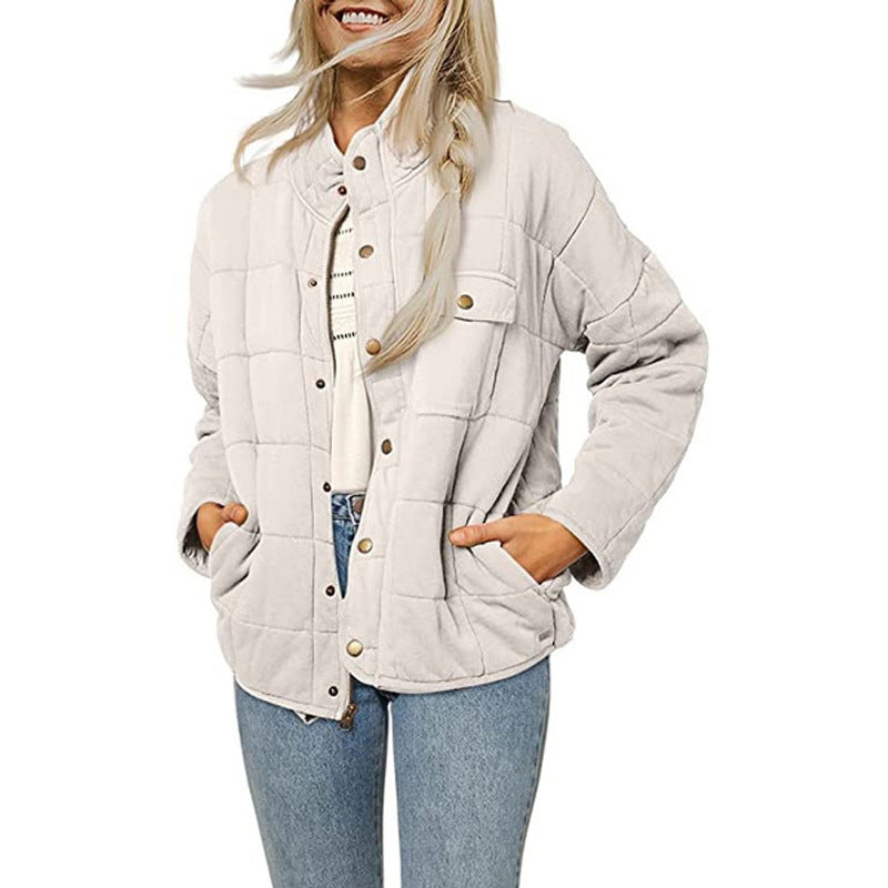 Damen Steppjacke mit dekorativem Knopf ModeGeist
