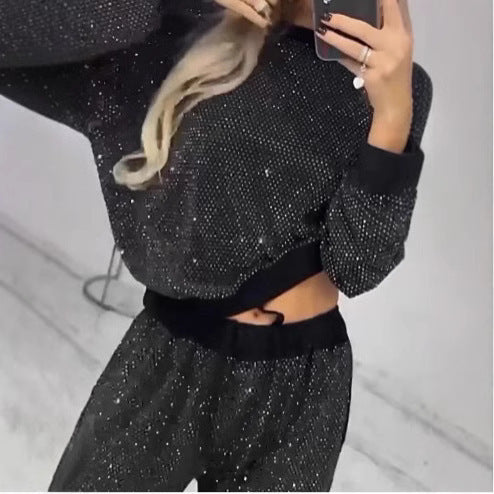 Damen Glitzerndes Freizeitset mit Cropped Sweater und bequemer Hose ModeGeist