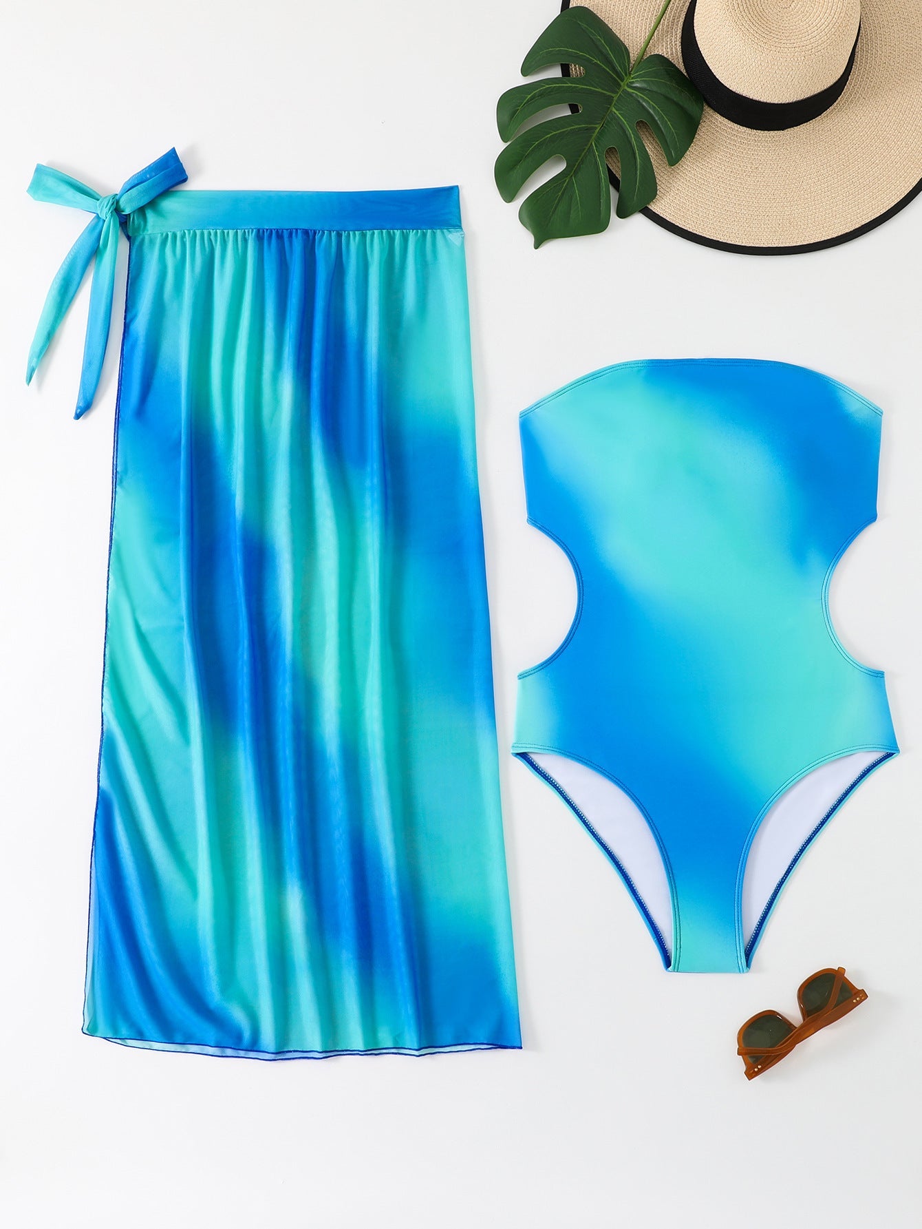 Strandbadeanzug für Damen mit Wickelrock-Design und atmungsaktivem Material von MODEGEIST