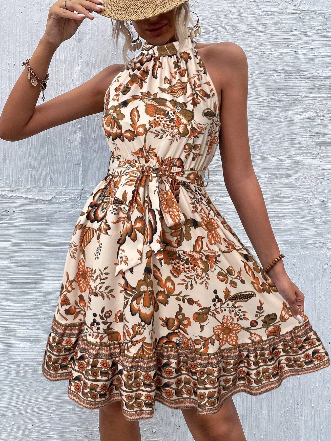 Damen Sommerliches Kragenkleid mit floralem Design und Bindegürtel ModeGeist