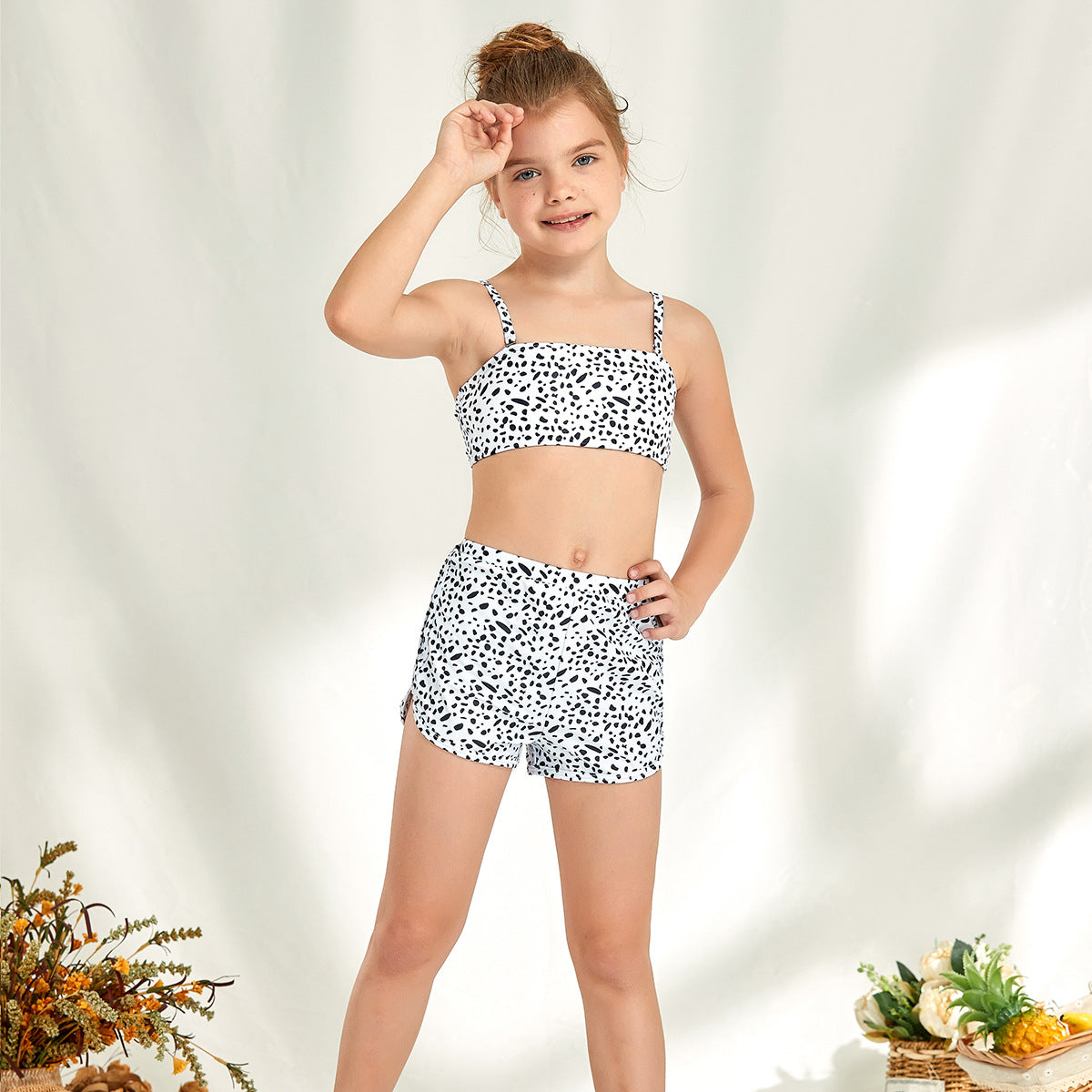 Bikini-Set für Mädchen mit trendigem Crop-Top und hoch geschnittenen Höschen MODEGEIST