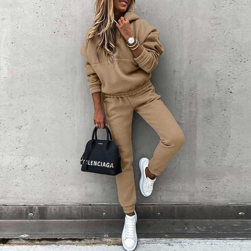 Damen Sweatshirt und Jogginghose Set ModeGeist