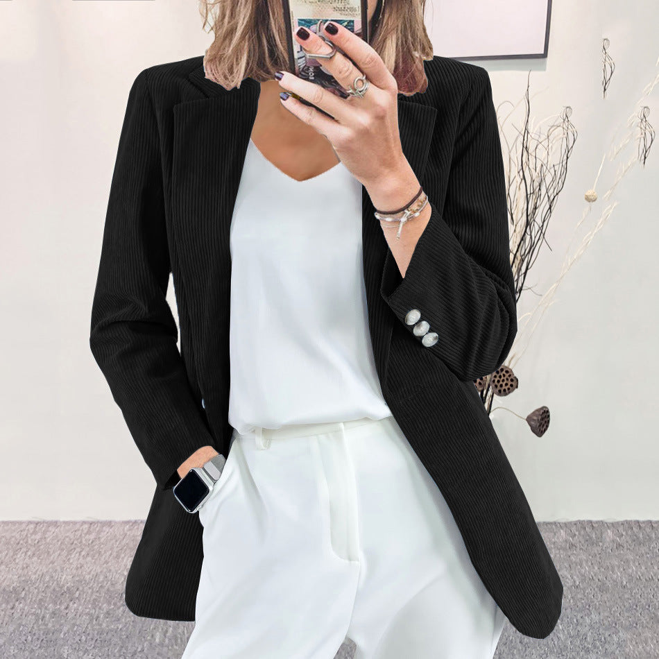 Damen Eleganter Blazer mit vertikalem Streifenmuster und schmaler Silhouette ModeGeist