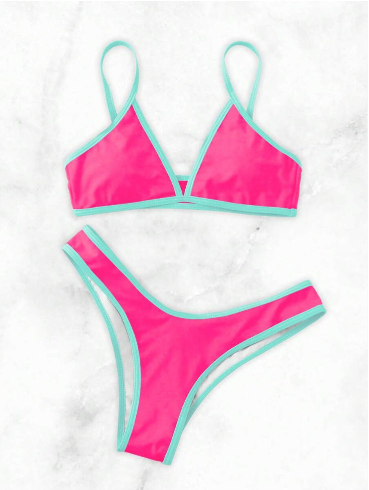 Moderner Damen-Bikini mit Dreiecks-Oberteilen und Kontrastdetails